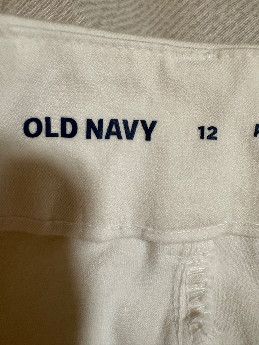 Old Navy Pixie Skinny Size 12 - Picture 4 of 11